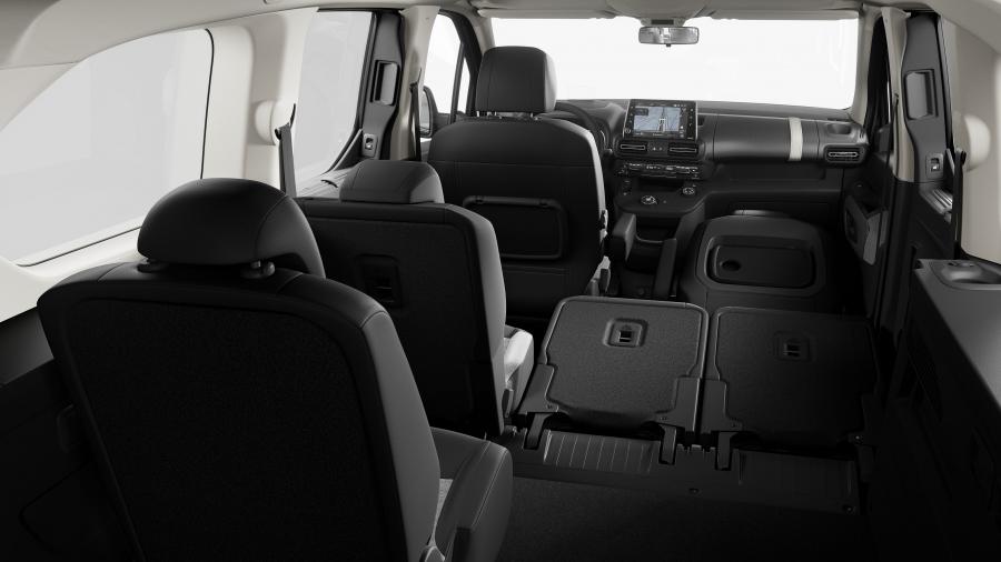 Интерьер Citroen Berlingo Multispace XL 2018 года  (фото 5 из 12)